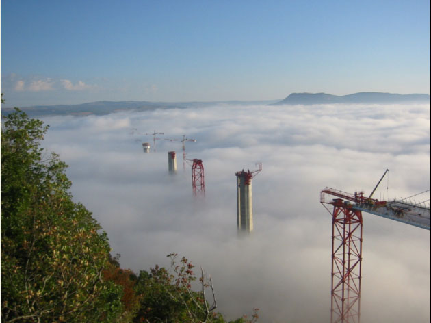 สะพาน The Millau ของฝรั่งเศส.... สะพานที่สูงกว่าหอไอเฟล