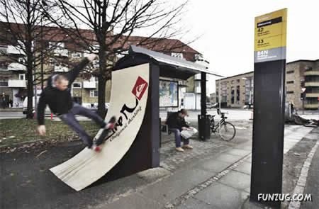 COOl    BUS   StOP