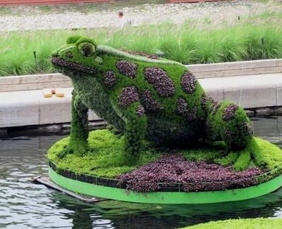 Awesome Green Sculptures