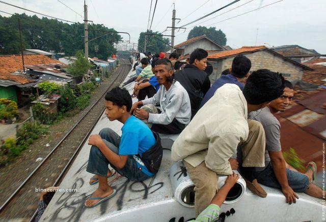 รถไฟที่จากาต้า