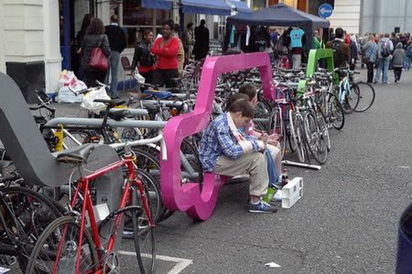 ที่จอดรถจักรยาน Car-Shaped Bike Racks