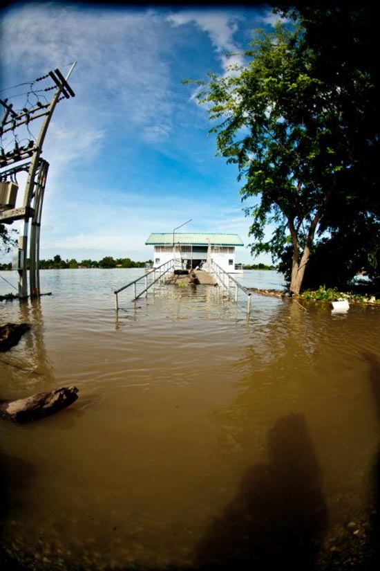 รวมภาพในวันน้ำหลาก เมืองปากน้ำโพ...นครสวรรค์ 