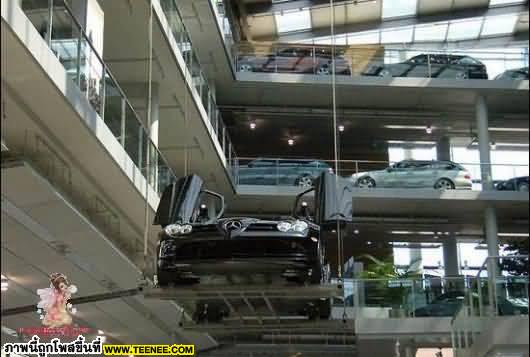 Worlds Largest Mercedes Showroom