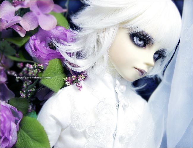 GOthiC  dOLL