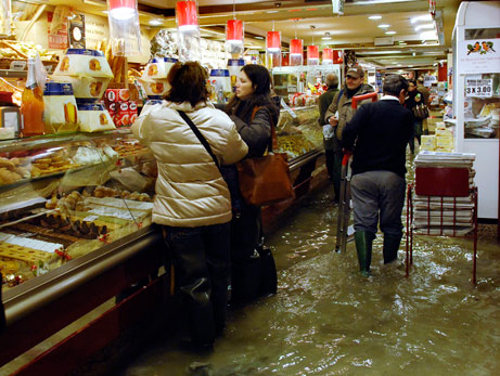 //Photographs of Venice Floods //