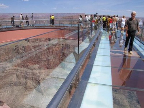 Glass Walkway Over Grand Canyon