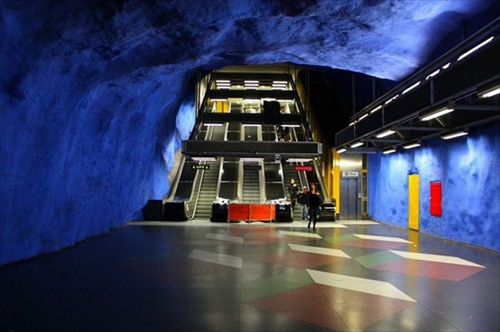 สถานีรถไฟใต้ดินสุดอาร์ตใน Stockholm