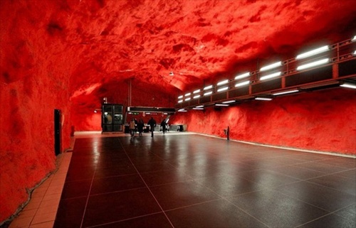 สถานีรถไฟใต้ดินสุดอาร์ตใน Stockholm