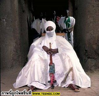 ชื่อ BOUBA ABDOULAYE ตำแหน่ง สุลต่าน ของเมือง Rey-Bouba (Sultan of Rey-Bouba) ประเทศ แคเมอรูน ( Cameroun )