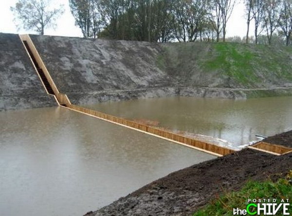 สะพานล่องหน ลับ ลวง พราง แห่ง เนเธอร์แลนด์