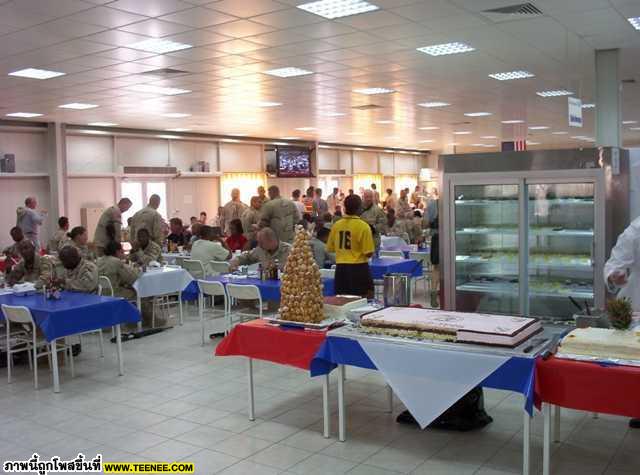 มาดูโรงอาหารของกองทัพสหรัฐในอิรักกัน 