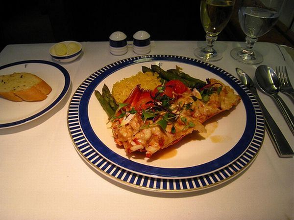 อาหาร บนเครื่องบิน first Class
