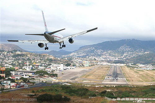 สนามบินนานาชาติ TONCONTIN ใน TEGUCIGALPA ประเทศฮอนดูรัส 