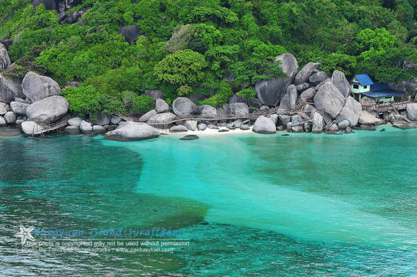 เกาะนางยวน ความนิ่งสงบของผืนน้ำสีฟ้า NANG YAUN ISLAND