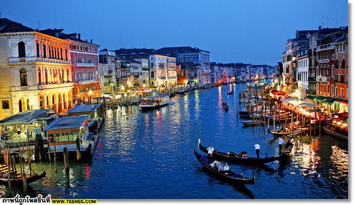 venice night