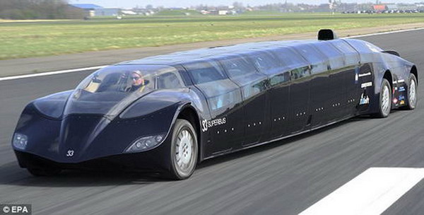 Superbus รถบัสในยุคอนาคต
