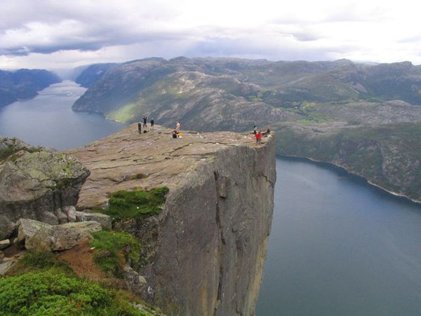 ผาสูงสุดเสียว Pulpit Rock ประเทศนอร์เวย์ 