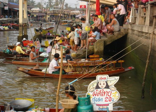 ยามเย็น..ที่ตลาดน้ำอัมพวา