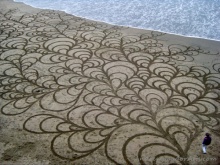 สวยมาก !!! ศิลปะบนพื้นทรายย