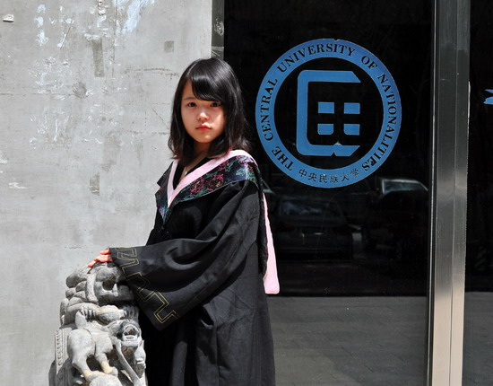 สาวจีนหน้าเด็ก อายุ22 จบปริญญา หน้าตายังกะเด็กมัธยม 