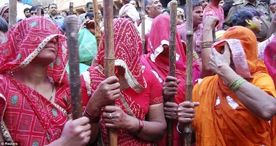 ♣ เทศกาล ที่มี สีสันที่สุดในโลก ( Lathmar Holi ) ♣ 