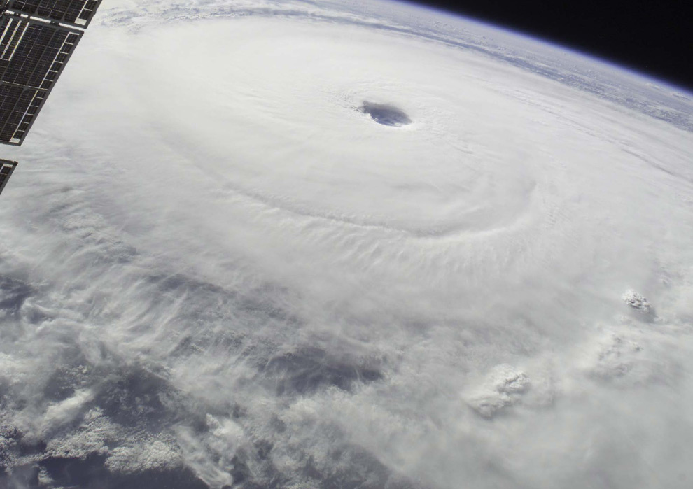 ● ภาพพายุเฮอริเคนมุมสูงจากดาวเทียมนาซ่า ●