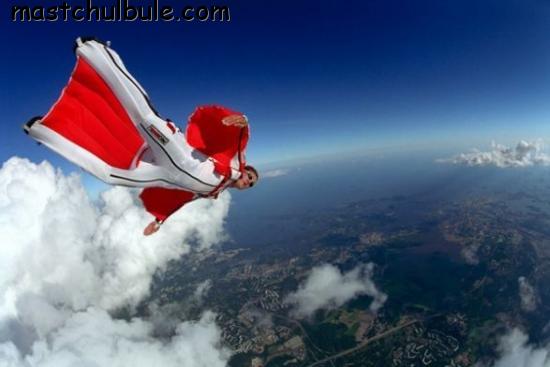 คนก็บินได้ด้วย Wingsuits