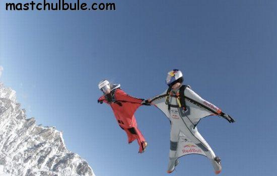 คนก็บินได้ด้วย Wingsuits