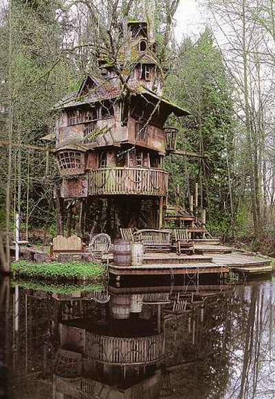 An Enchanted Playhouse 