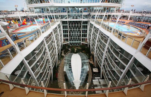 Oasis of the Seas : World’s Biggest Cruise Ship(2) 