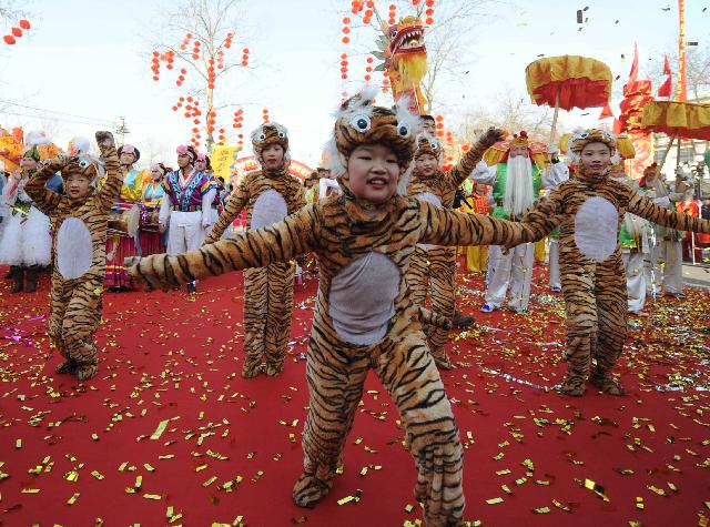 เฉลิมฉลอง \"เทศกาลตรุษจีน\" ในวันวาเลนไทน์ยิ่งใหญ่ทั่วโลก...(2)