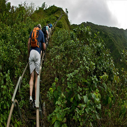 บันไดไฮกุ เส้นทางสู่สวรรค์ หมู่เกาะฮาวาย ประเทศสหรัฐอเมริกา