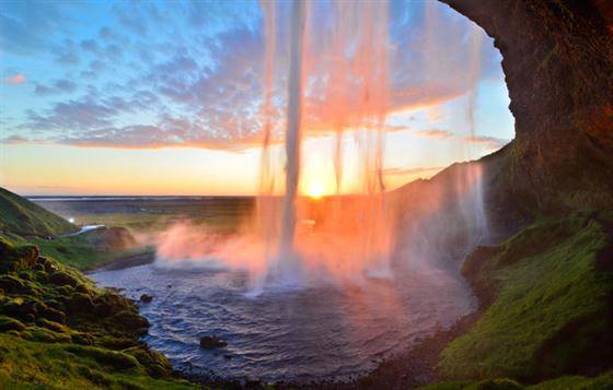 ภาพสวย \"น้้ำตกเซลย่าแลนด์ฟอส\" ที่ไอซ์แลนด์ 