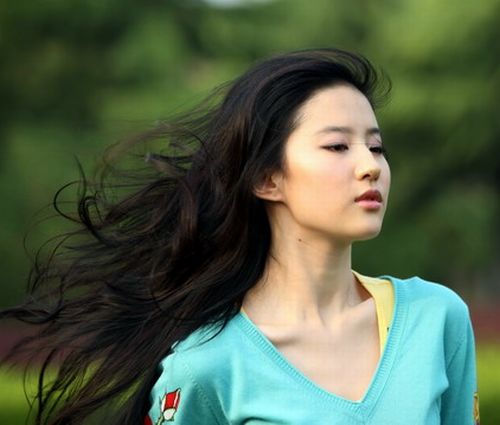 Liu Yi Fei สวยสดใส
