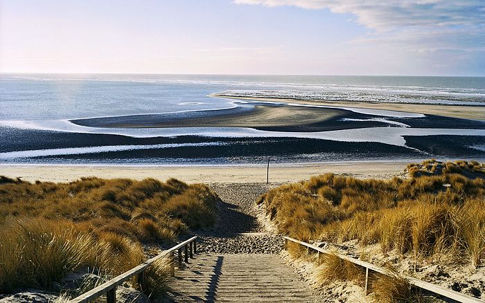 Netherlands, Trappen naar het strand van de Maasvlakte (Steps leading to beach at Maasvlakte)