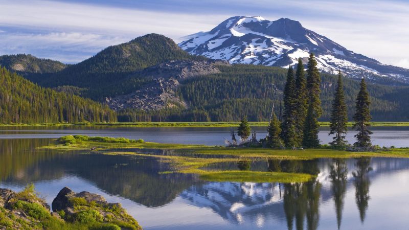 Sparks Lake, South Sister Peak, Deschutes National Forest Oregon