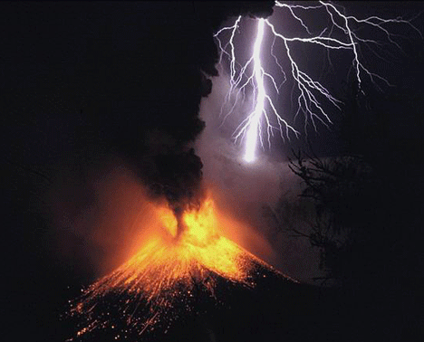 เหตุการณ์ ภูเขาไฟ Pinatubo ในประเทศฟิลิปปินส์ ระเบิด ในปี 1991 พร้อมกับการเกิด ปรากฏการณ์ โวลเคนิก ไลทนิ่ง (Volcanic Lightning)