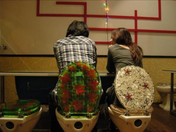 Toilet Restaurants