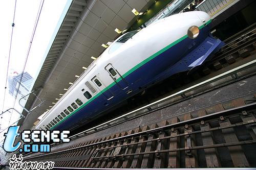 A 200-series Shinkansen