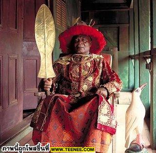 ชื่อ IGWE KENNETH NNAJI ONYEMAEKE ORIZU III ตำแหน่ง Obi of Nnewi ประเทศไนจีเรีย ( Nigeria )