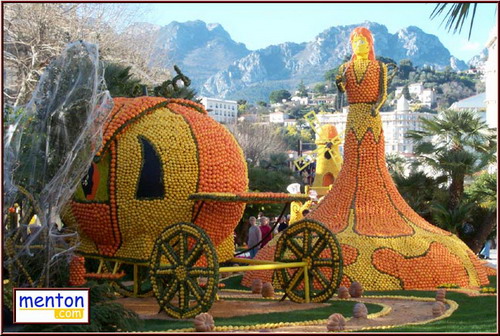 fruit festival in Italy......way cool^_^