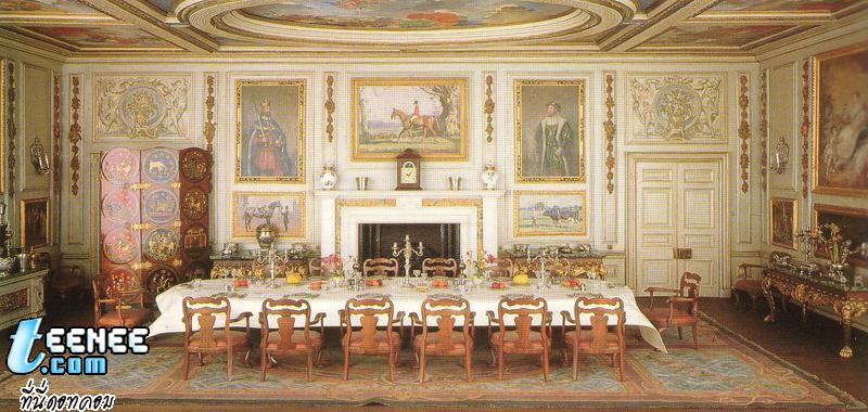 The dining room 