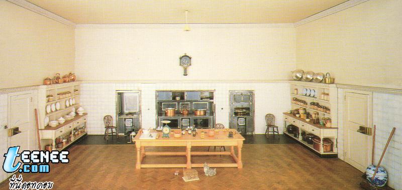 Very detailed kitchen including china and cutlery (and a working coffee-mill) 