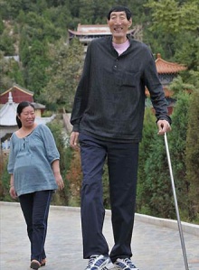 ชายที่สูงที่สุดในโลกเป็นพ่อคนแ­ล้ว