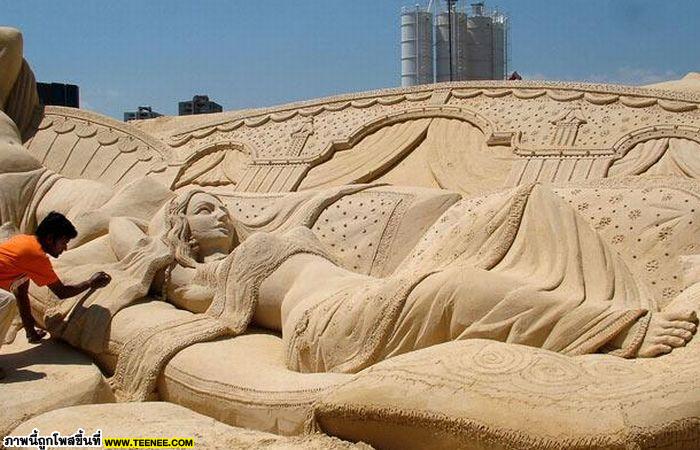 สรรค์สร้างศิลปจากพื้นดินและผืนทราย(2)