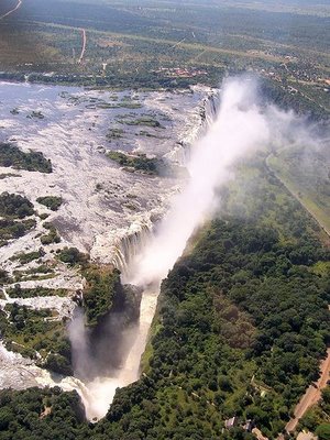 ว่ายน้ำที่ Victoria Falls