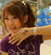 Glitter-Tattoo.. โดนน้ำไม่ลอก